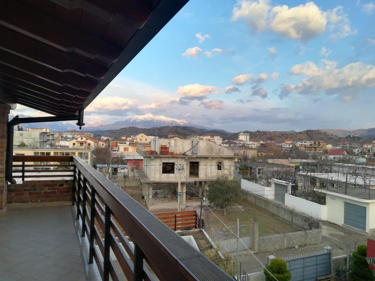 Sara'S Villa Shkoder Exterior photo
